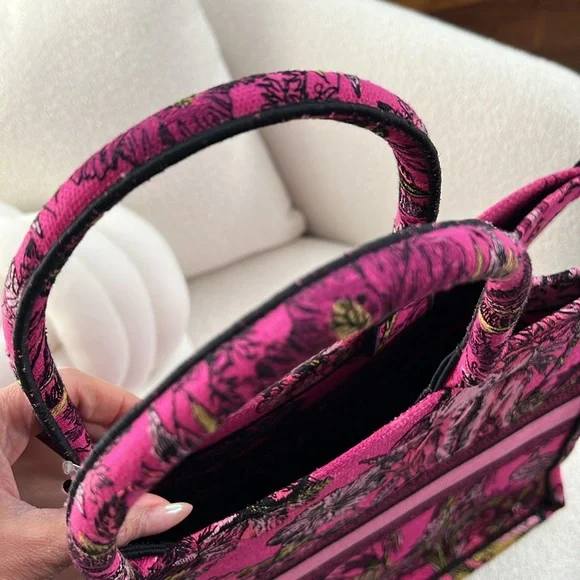 ⭐️RARE⭐️Christian Dior Large Book Tote Embroidered Fuschia Ltd. Edition FULL SET - Picture 10 of 17
